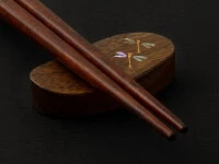 Essstäbchen Set Mit Ablage Tonbo, Granadillo 6 Essstäbchen Set Mit Ablage Tonbo, Granadillo – Bild 6