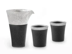 Sake Set Suzune L, 1 Karaffe, 2 Becher L -Haushaltsprodukte Geschäft sake set suzune l 1 karaffe 2 becher l 1